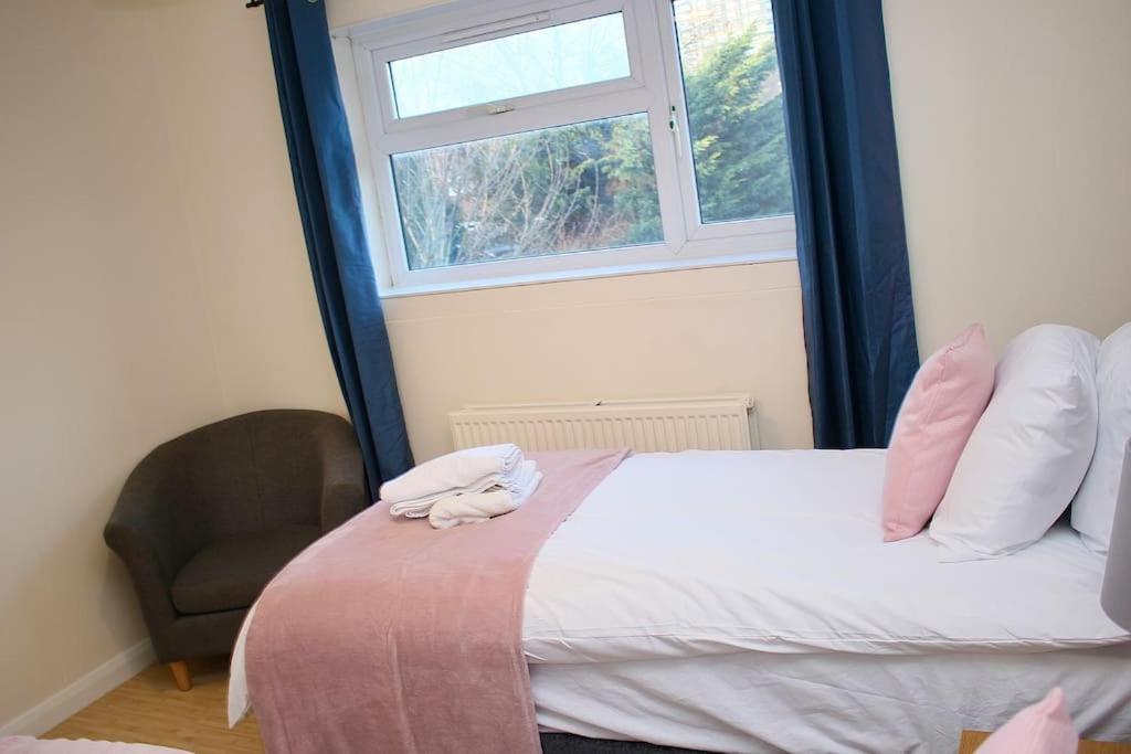 Contractor'S Haven- 4-Bedroom House With Free Parking, Super Fast Wifi, Fran Properties In Aylesbury, Pets Are Welcome! Aylesbury  Luaran gambar