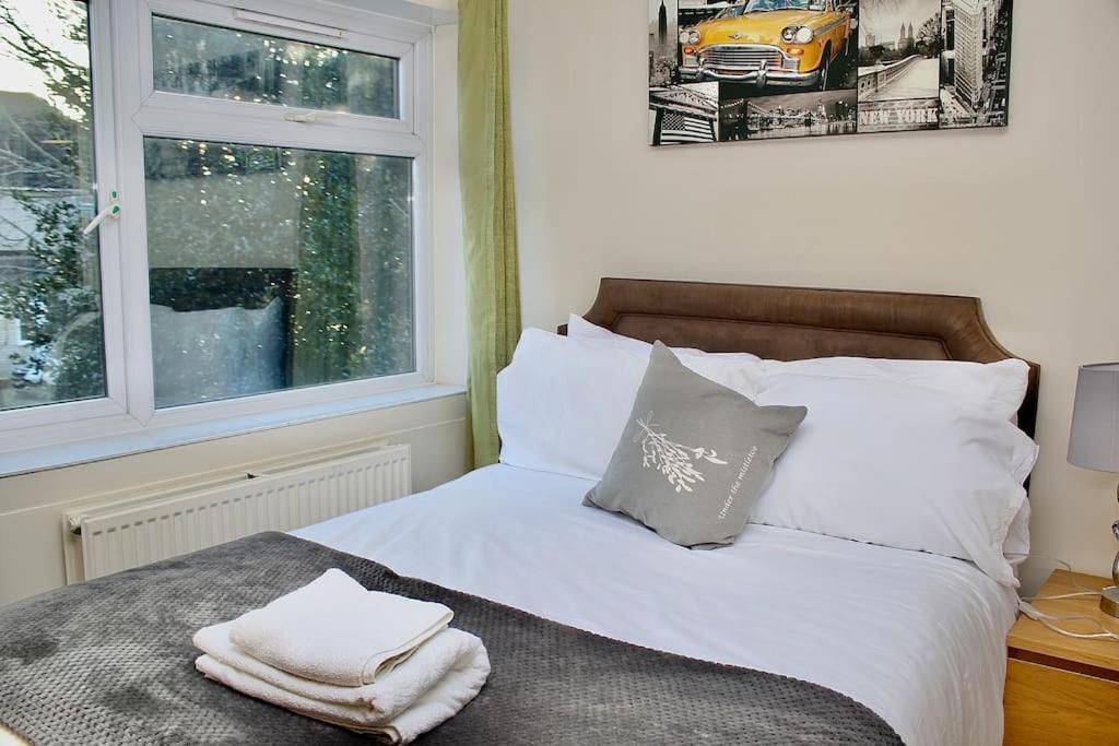 Contractor'S Haven- 4-Bedroom House With Free Parking, Super Fast Wifi, Fran Properties In Aylesbury, Pets Are Welcome! Aylesbury  Luaran gambar