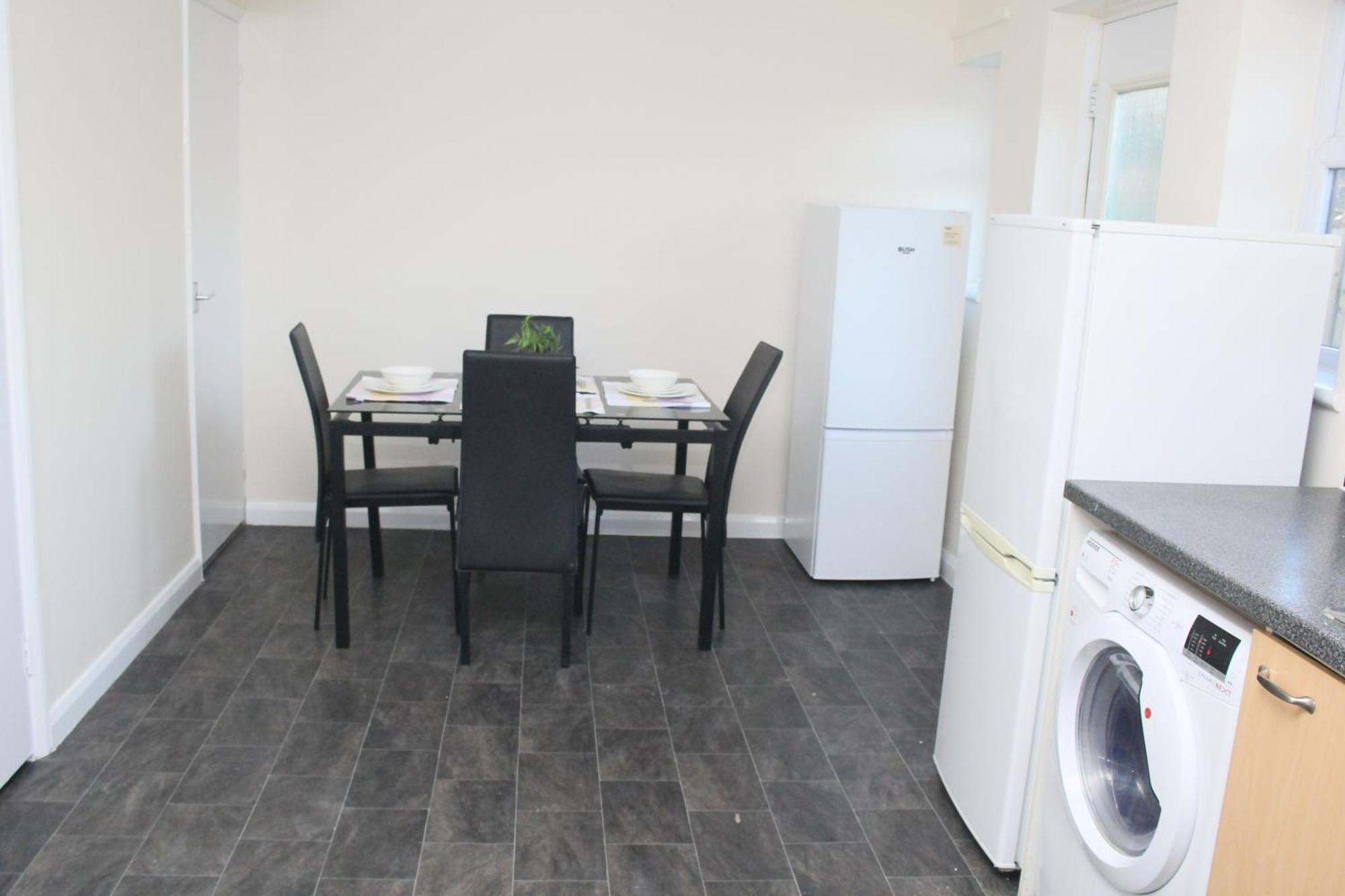 Contractor'S Haven- 4-Bedroom House With Free Parking, Super Fast Wifi, Fran Properties In Aylesbury, Pets Are Welcome! Aylesbury  Luaran gambar