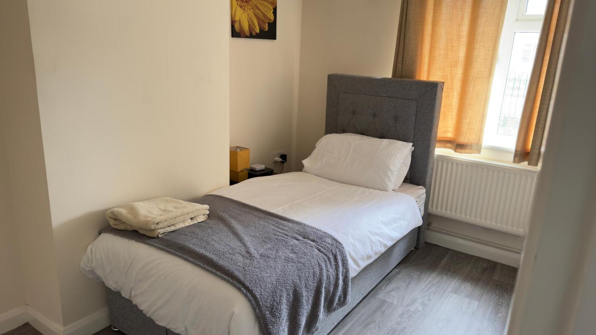 Contractor'S Haven- 4-Bedroom House With Free Parking, Super Fast Wifi, Fran Properties In Aylesbury, Pets Are Welcome! Aylesbury  Luaran gambar
