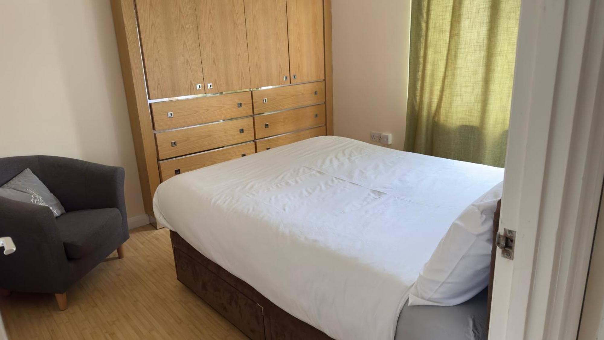 Contractor'S Haven- 4-Bedroom House With Free Parking, Super Fast Wifi, Fran Properties In Aylesbury, Pets Are Welcome! Aylesbury  Luaran gambar
